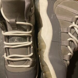 Jordan Kids Shoes in Gray and White